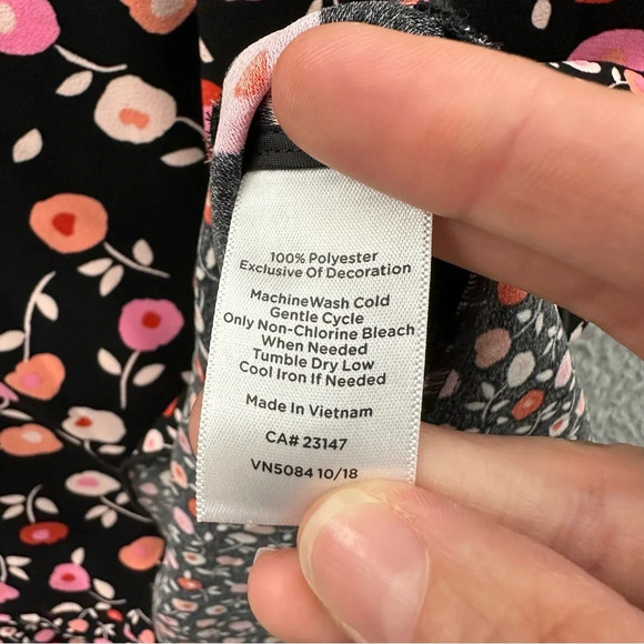 Talbots Short Sleeve Shift Dress Floral Ruffle Black Pink Career Workwear Wmn 2 - Picture 5 of 9